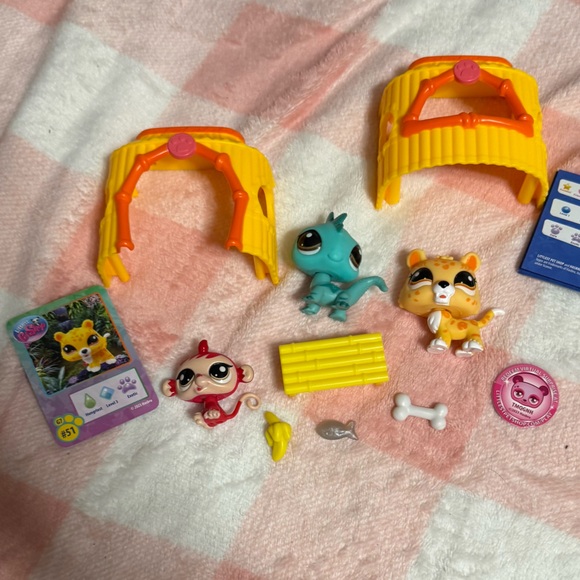 Littlest Pet Shop Playset - Picture 1 of 7